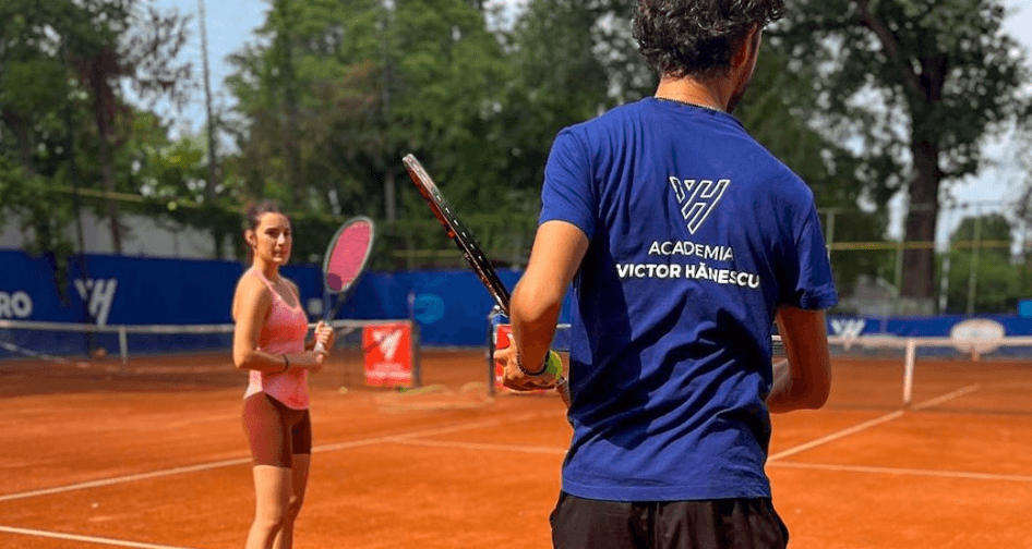 Alexia Tatu se antrenează la Academia Victor Hănescu Alexia Tatu se antrenează la Academia Victor Hănescu