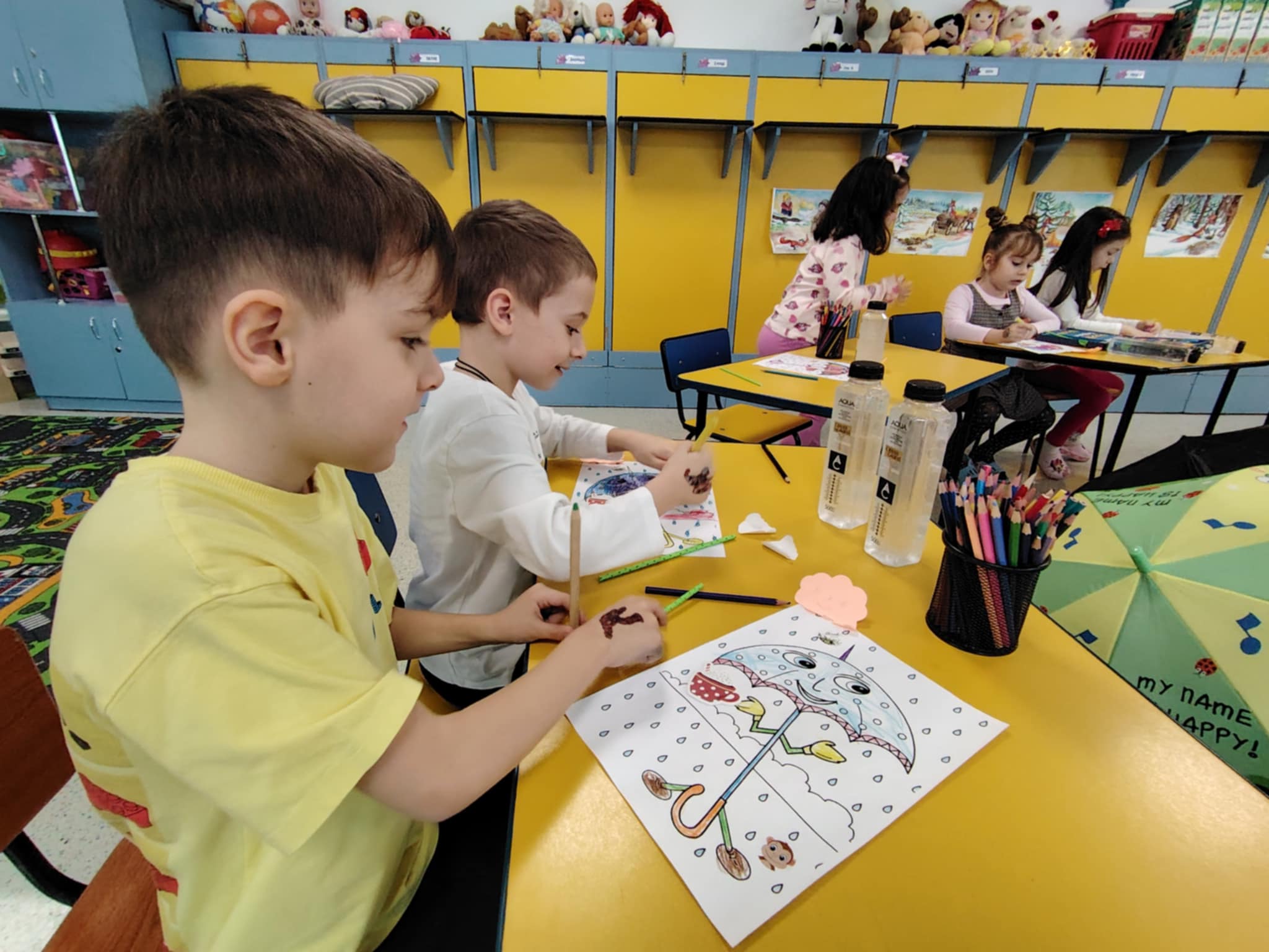 Ploaie funny cu „Ape curate asumate”, de Ziua Internaţionalǎ a Umbrelei