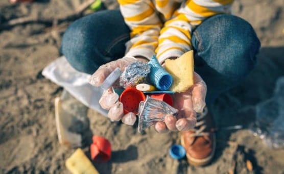 Elevii sărbătoresc Ziua Mondială a Oceanelor prin proiectul „Ape curate asumate”